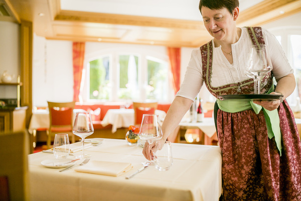 Blick in die Gaststube des Restaurant-Hotels Sennhtte  Eberle