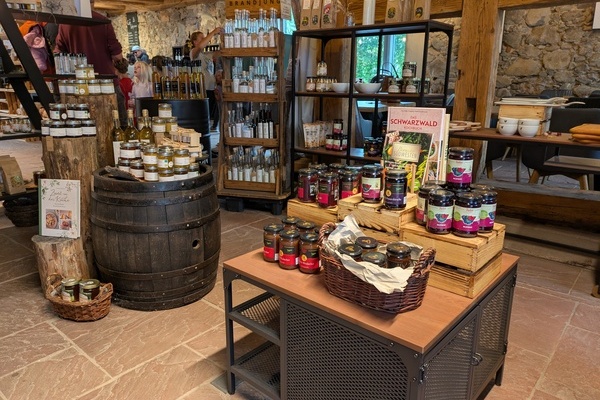 Blick in den Naturpark-Concept-Store  Naturpark Sdschwarzwald e. V.